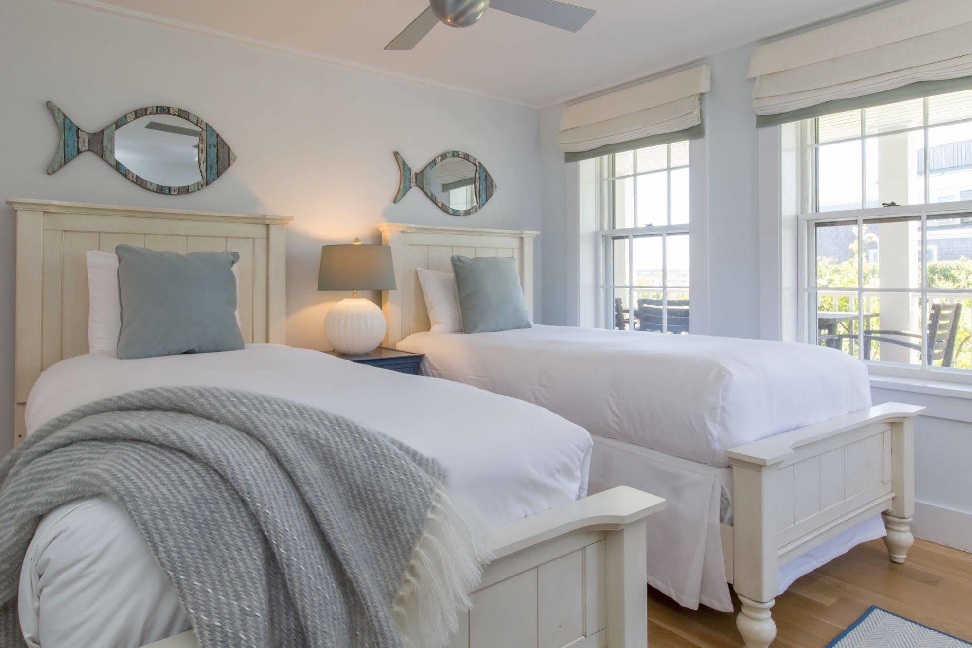 Harborview Nantucket Hotel Exterior photo